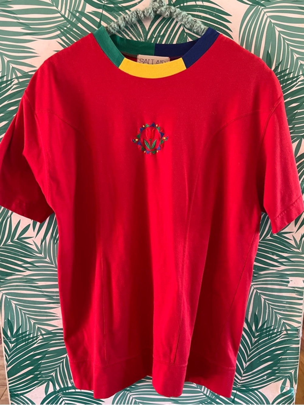 Vintage Red Short Sleeve Tee w/ Collar green, yellow, purple by Salt Air Sz M